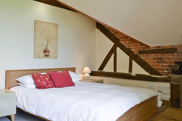 Little Brampton Farmhouse in Clunbury