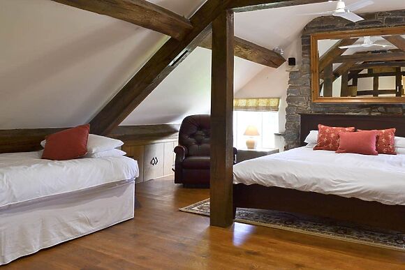 Little Brampton Farmhouse in Clunbury