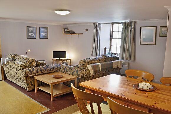 Lee Cottage