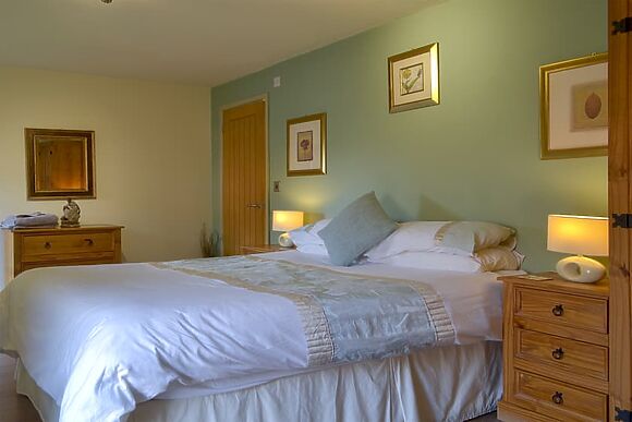 Book Online - Hoseasons