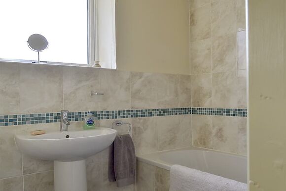 Book Online - Hoseasons