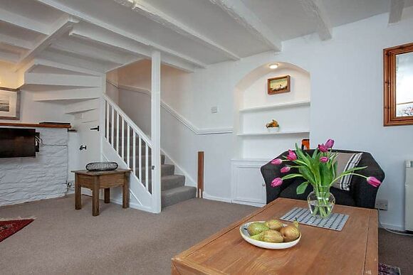 1 Castle Cottage
