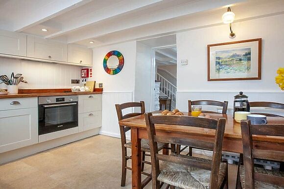 1 Castle Cottage