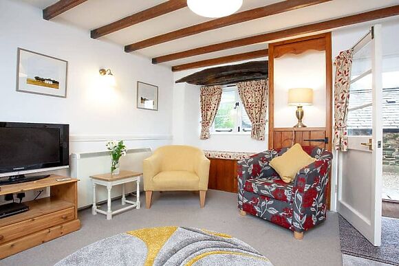 2 Castle Cottage