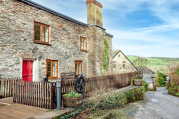 3 Castle Cottage