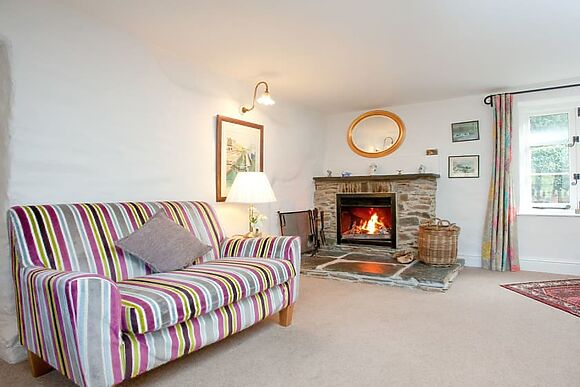 3 Castle Cottage