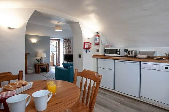4 Castle Cottage