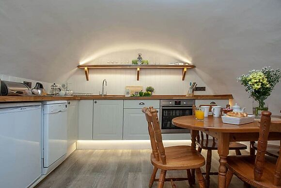 4 Castle Cottage