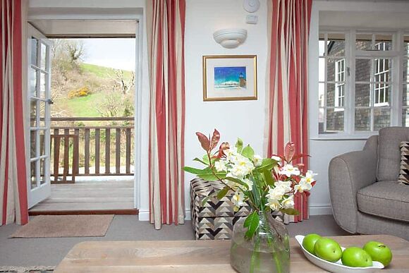 2 Salle Cottage