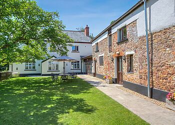 Nut Tree Farm at Ashcombe