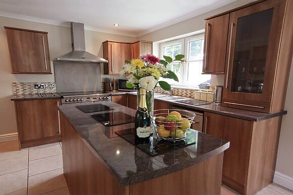 Four Seasons in Plwmp