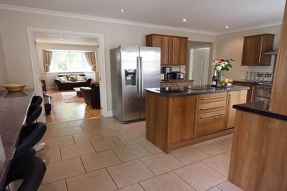 Four Seasons in Plwmp