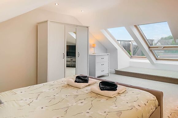 Four Seasons in Plwmp