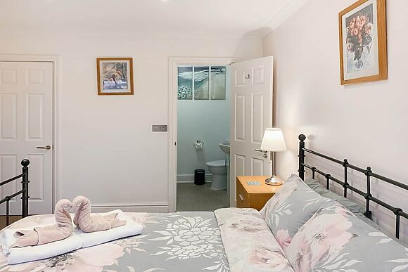 Four Seasons in Plwmp