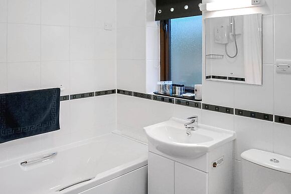 Ash Lodge at Lon Lodges