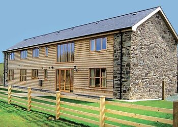 Cwm Corn Barn in Dolfor