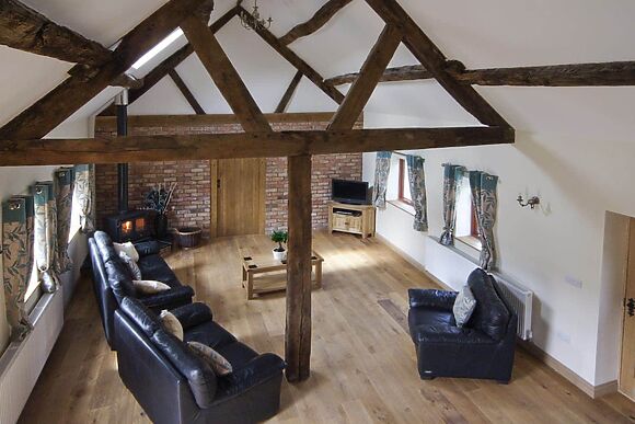 Cefnaire Isaf in Newtown