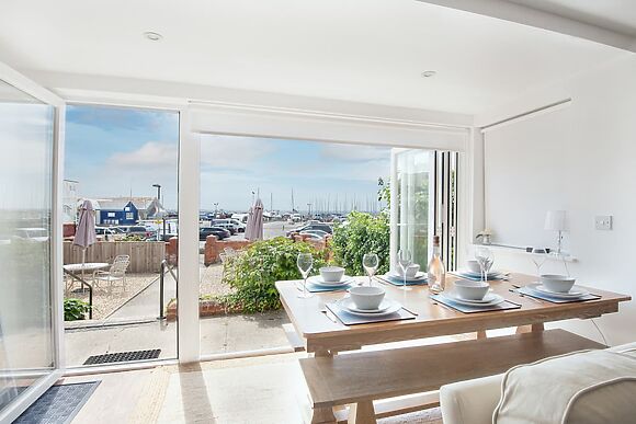 Coast View Apartment