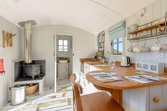 The Hut at Hole Farm