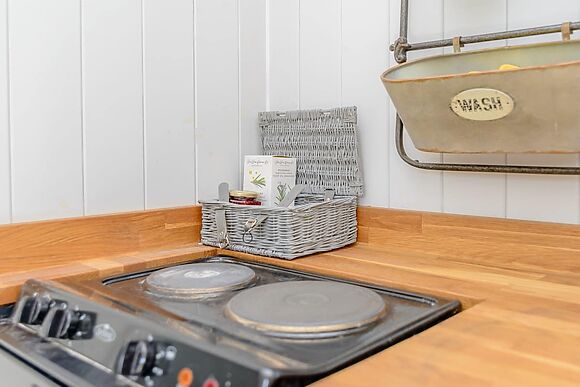 The Hut at Hole Farm