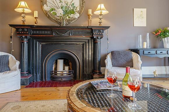 Sinatra Villa in Cheltenham