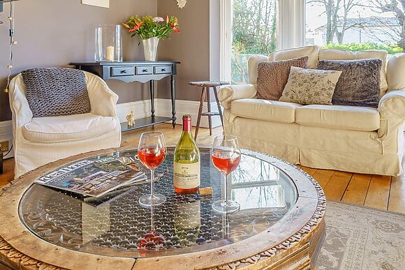 Sinatra Villa in Cheltenham