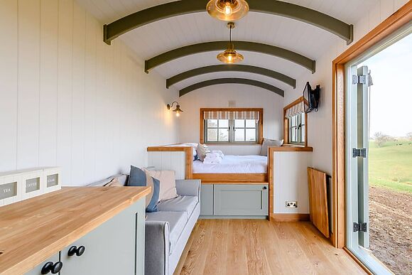Shepherds Hut Retreat in Alderbury