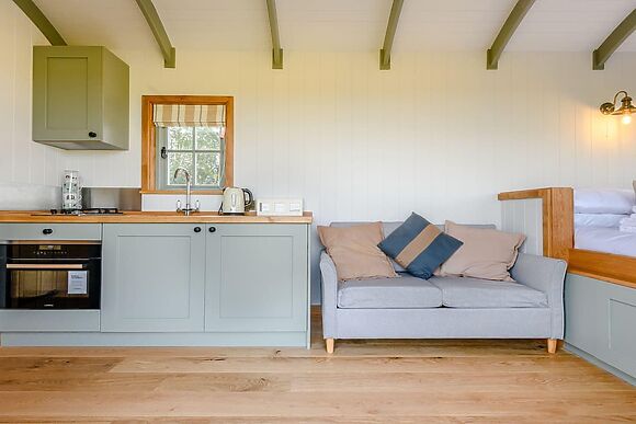 Shepherds Hut Retreat in Alderbury