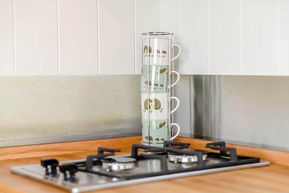 Shepherds Hut Retreat in Alderbury