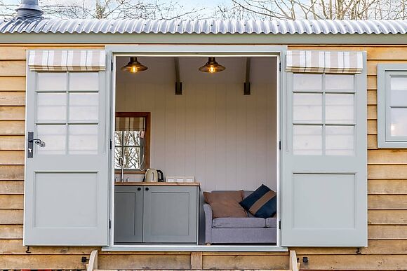 Shepherds Hut Retreat in Alderbury