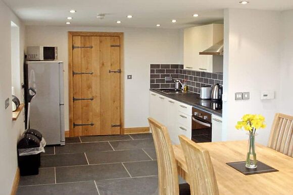 Bwthyn Onnen in Ystrad Meurig