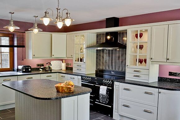 The Stable at Ffynnonmeredydd Cottages