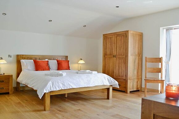 Bwthyn Y Mynach in Nantgaredig