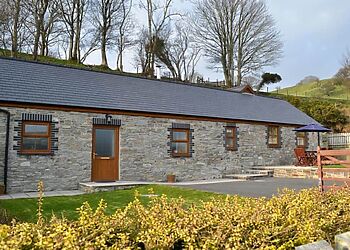 Eithinog at Tynrhelyg Cottages
