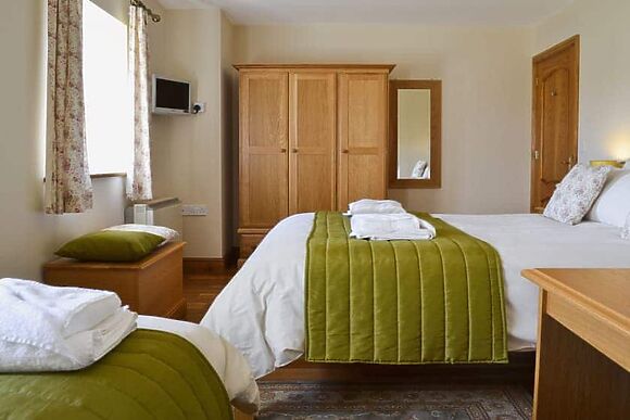 Eithinog at Tynrhelyg Cottages