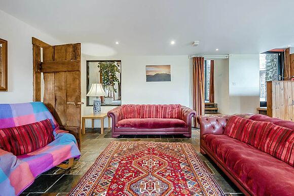 Ysgubor Fawr in Gwynfe