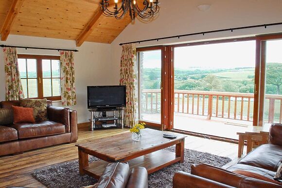 The Farmhouse at Ffynnonmeredydd Cottages