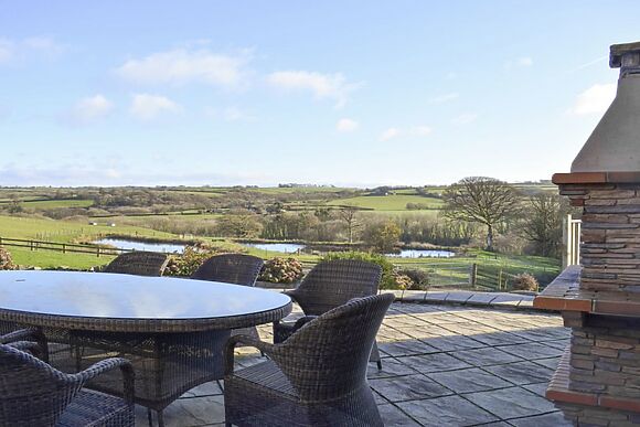 The Farmhouse at Ffynnonmeredydd Cottages