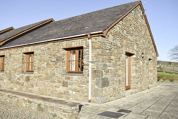 Gwel-Y-Llyn at Ffynnonmeredydd Cottages