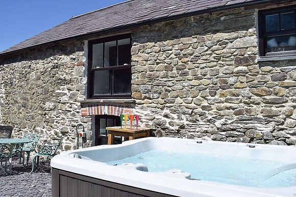 Ponycob Cottage in Llangrannog