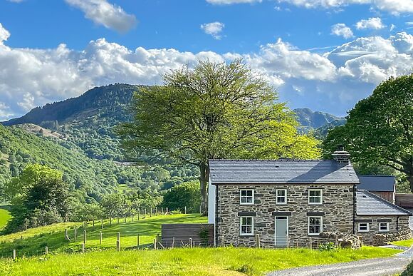 The Farmhouse At Gelli Newydd