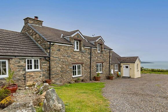 Penmynydd Uchaf in Dinas Cross