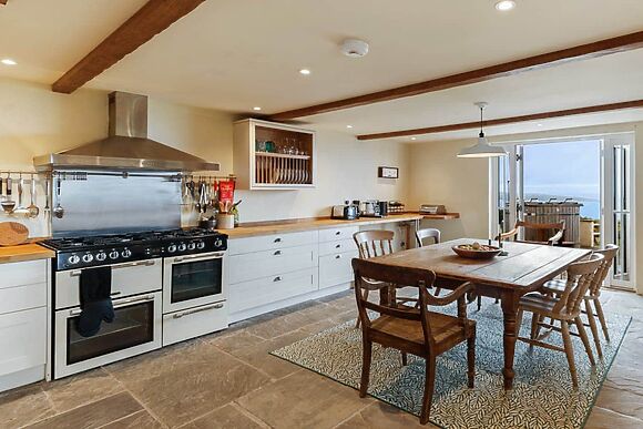 Penmynydd Uchaf in Dinas Cross