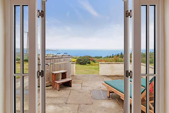 Penmynydd Uchaf in Dinas Cross