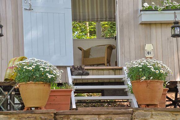 Cwm Dwr Bluebell Hut