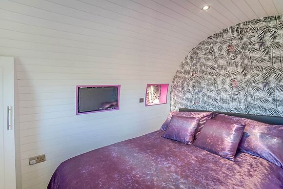 Let’s Glamp Retro Madonna