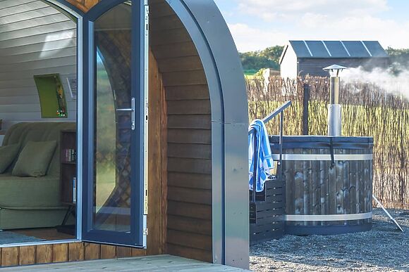 Let’s Glamp Retro Queen