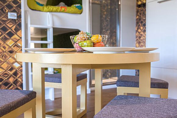 Let’s Glamp Retro Queen