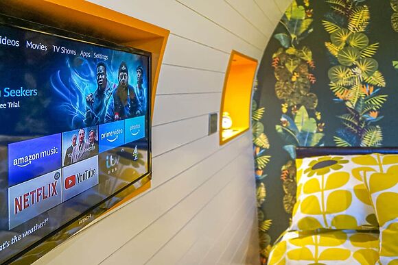 Let’s Glamp Retro Queen