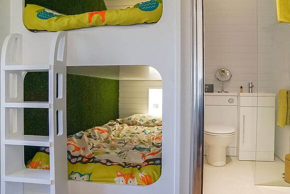 Let’s Glamp Retro Queen